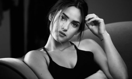 Adria Arjona