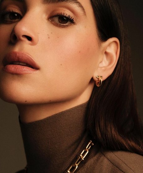 Adria Arjona