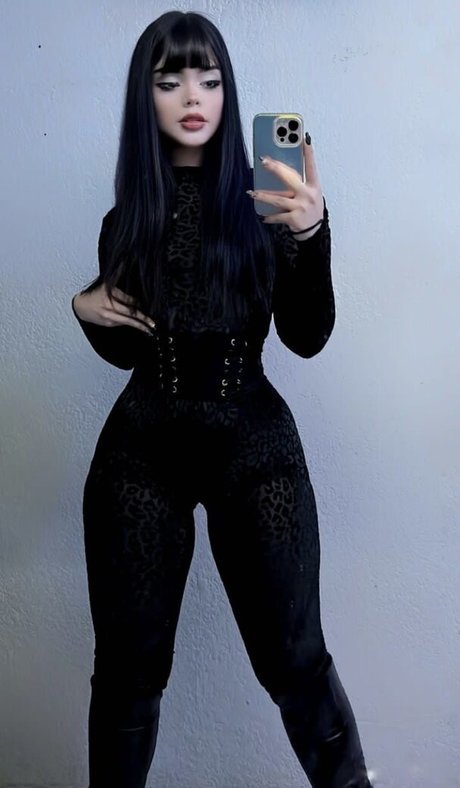 Naken lekkede OnlyFans-bilde av Chxrryxblossom