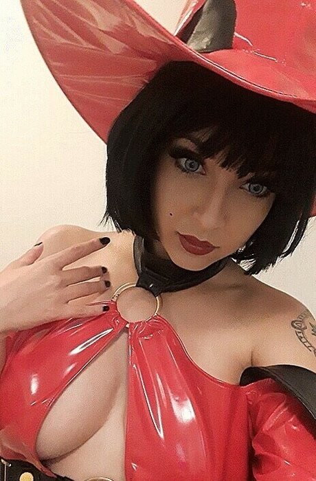 Shermie Cosplay