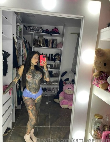 Naken lekkede OnlyFans-bilde av Camilasernaart