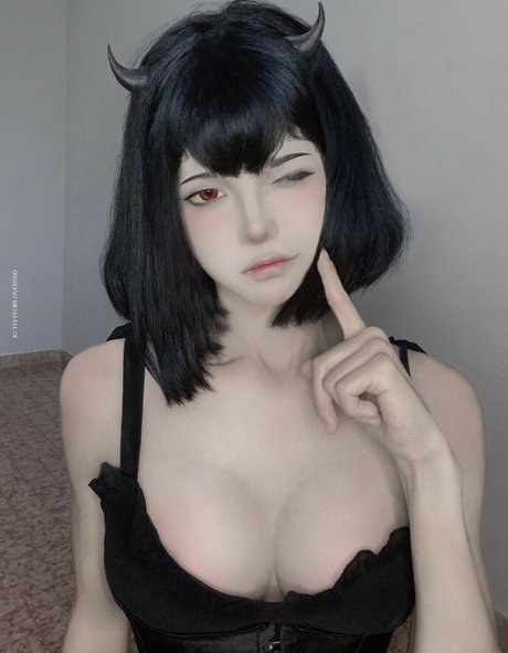 Nahá fotka uniklých OnlyFans od Vampcar