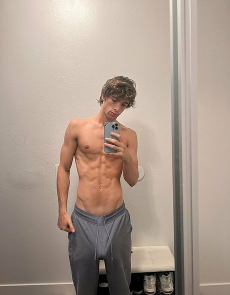 Frankierossi OnlyFans泄露裸照