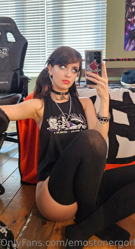 Emostonergorl