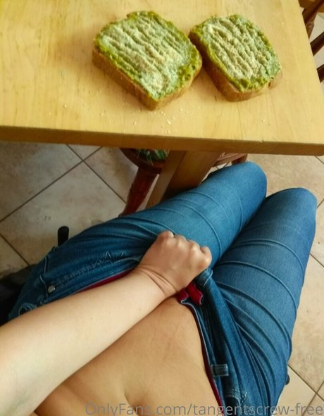 Foto di nudo di fuga di OnlyFans di Tangentscrewfree