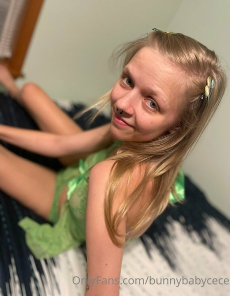 Alaston vuotanut OnlyFans-kuva Bunnybabycece