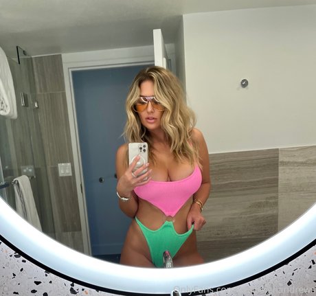 Amy Leigh Andrews OnlyFans泄露裸照