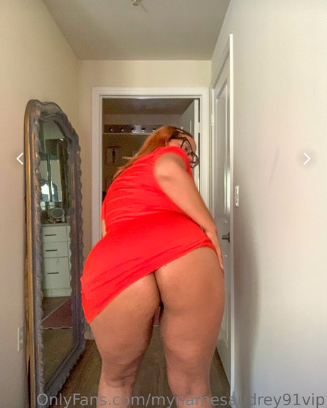 Nahá fotka uniklých OnlyFans od Audrey Littie