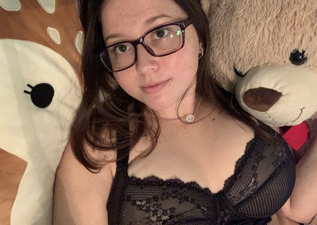 Nacktes geleaktes OnlyFans-Foto von Sunflower