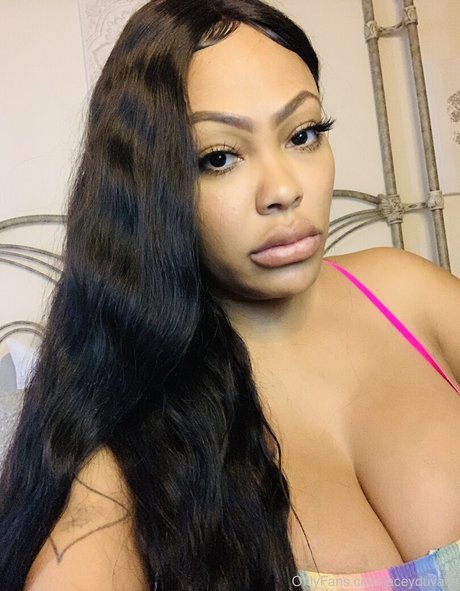 Lacey Duvalle
