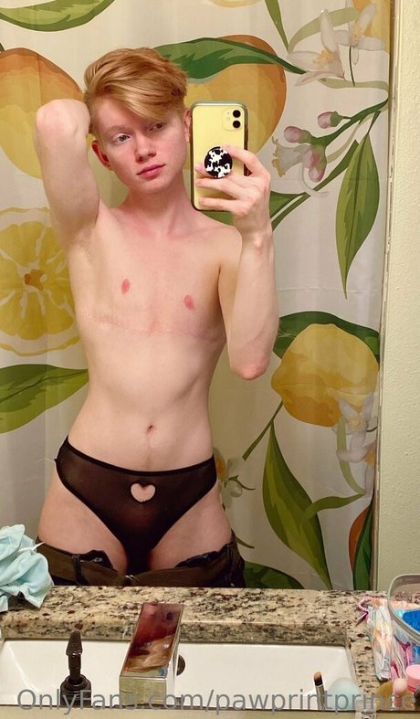 Alasti lekkinud OnlyFans-i pilt Pawprintprince