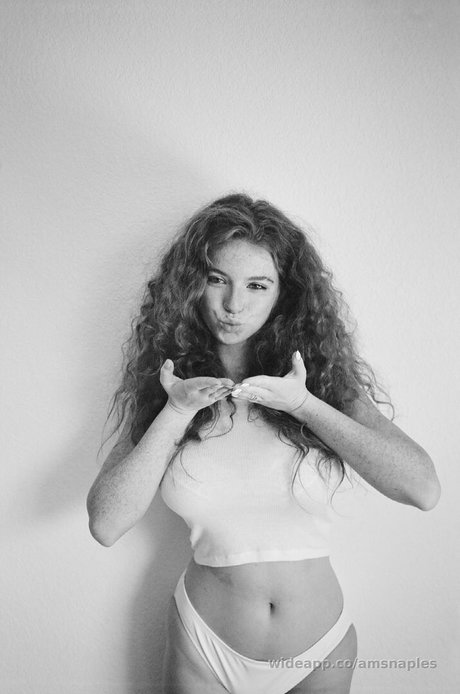 Naken lekkede OnlyFans-bilde av Ashley Suarez