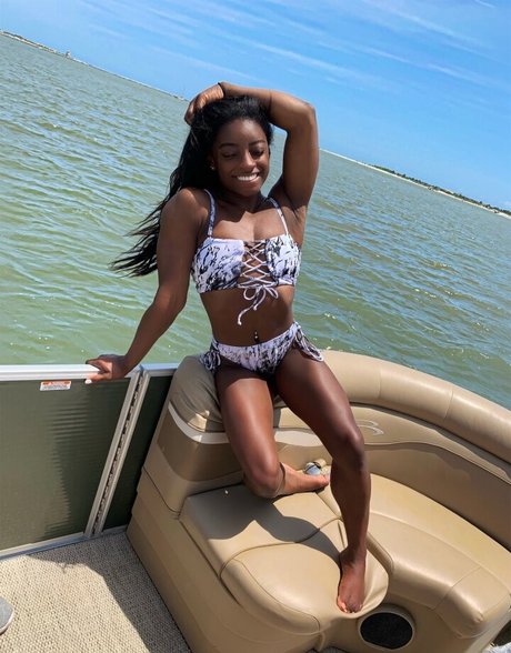 Nahá fotka uniklých OnlyFans od Simone Biles