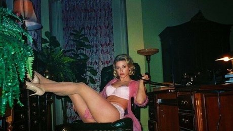 Lili Reinhart