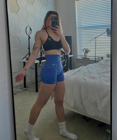Leoniemontybtw
