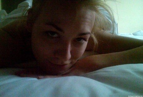 Naken lekkede OnlyFans-bilde av Yvonne Strahovski