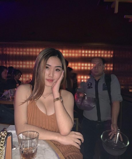 Nahá fotka uniklých OnlyFans od Anastasya Khosasih