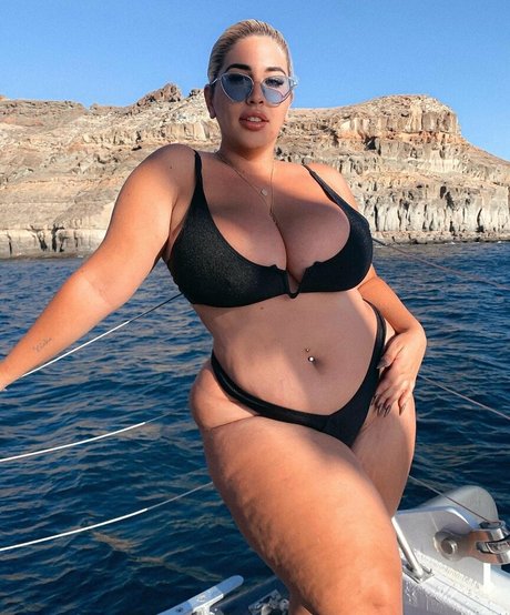 Nahá fotka uniklých OnlyFans od Natalialozano