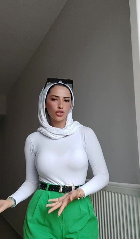 Naken lekkede OnlyFans-bilde av Ggulumss