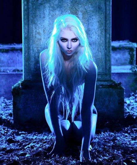 Taylor Momsen