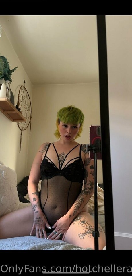 Naken lekkede OnlyFans-bilde av Hotchellerae