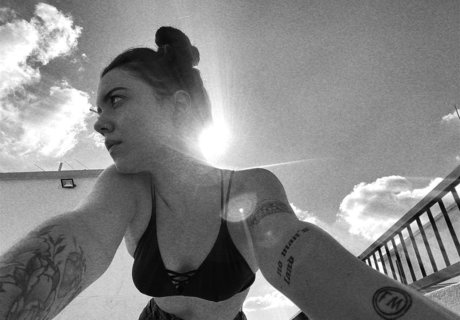Naken lekkede OnlyFans-bilde av Violet Orlandi