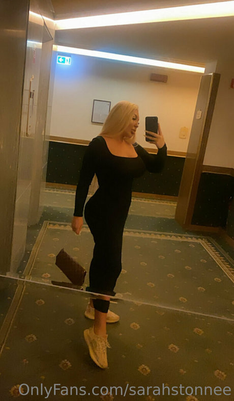 Naken läckt OnlyFans-bild av Sarahstonnee