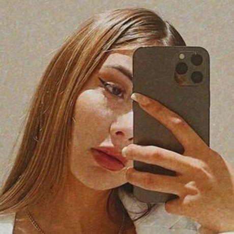 Nahá fotka uniklých OnlyFans od Mila Bernal