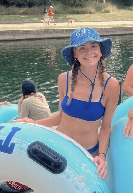 Naken läckt OnlyFans-bild av Lifewithlaurenmae