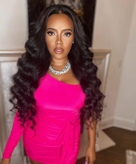 Naken läckt OnlyFans-bild av Angela Simmons