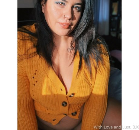 Naken lekkede OnlyFans-bilde av Thebreanakhalo