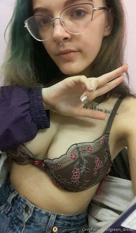 Naken läckt OnlyFans-bild av Greendream69