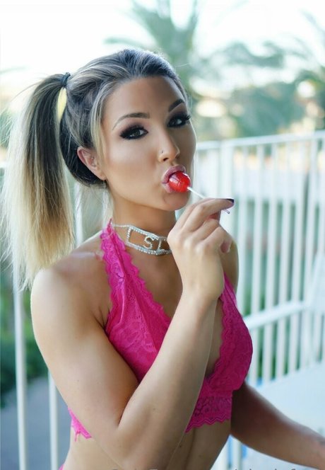 Nicolefree