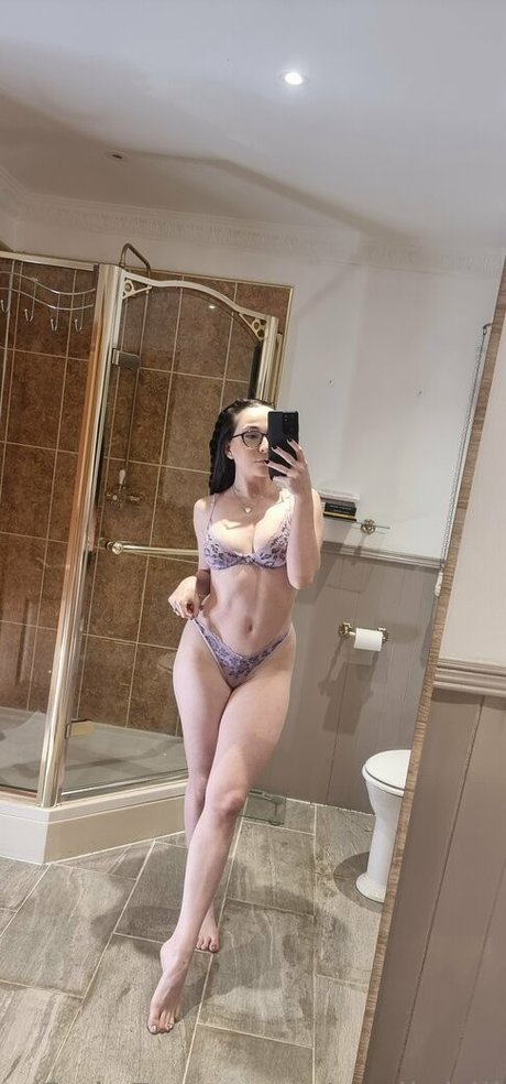 Nagie wyciekłe zdjęcie OnlyFans od Emilyhill