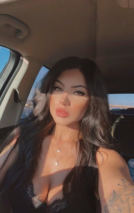Daniela Rose OnlyFansリークヌード写真