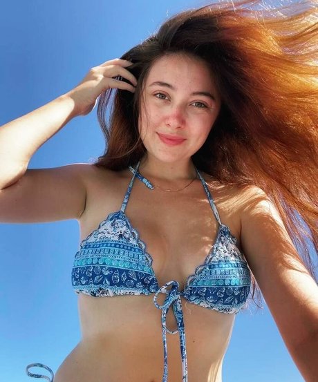 Naken läckt OnlyFans-bild av Little Babevip