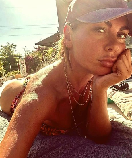 Nahá fotka uniklých OnlyFans od Jolanda De Rienzo