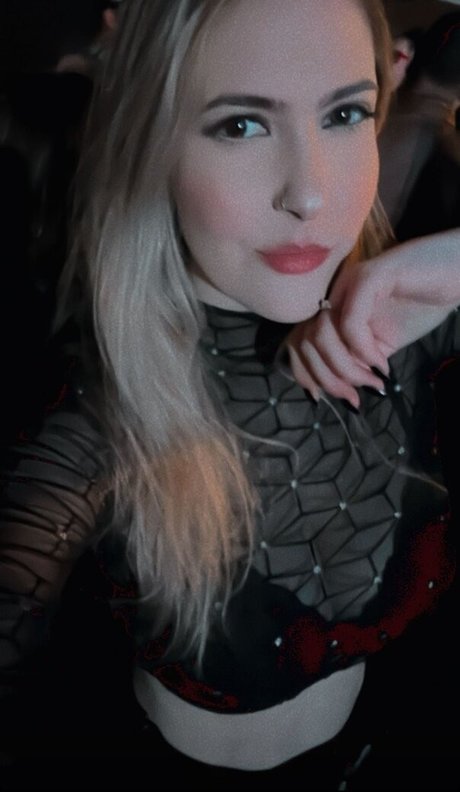 Naken lekkede OnlyFans-bilde av Natacha Fanganiello