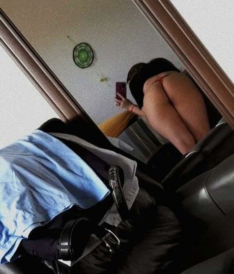 Nahá fotka uniklých OnlyFans od Petropolis