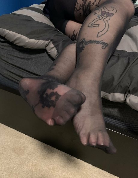 Hernylonfeetfree