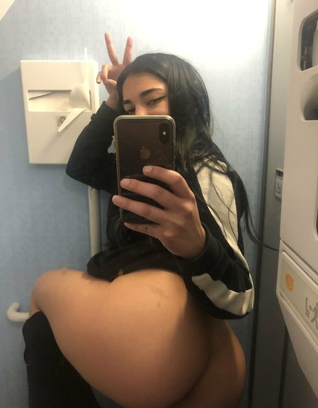 Naakte gelekte OnlyFans-foto van Julzgotti