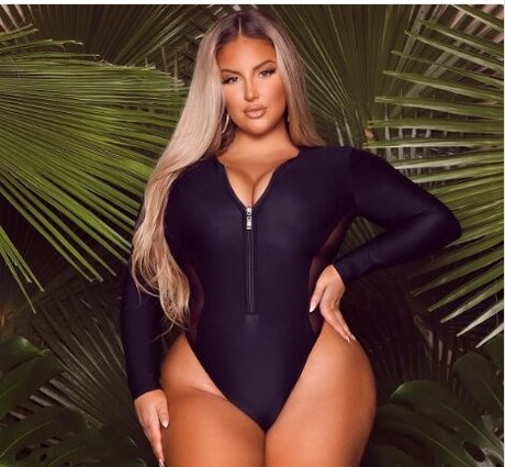 Nahá fotka uniklých OnlyFans od Ashley Alexiss