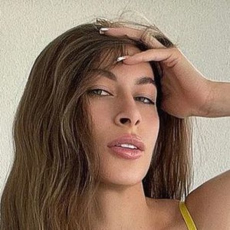 Naakte gelekte OnlyFans-foto van Olesia Levana