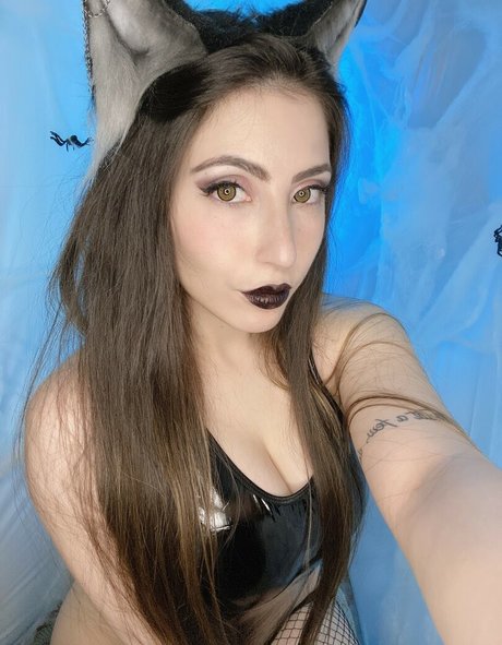 Nahá fotka uniklých OnlyFans od Danielle Vedovelli