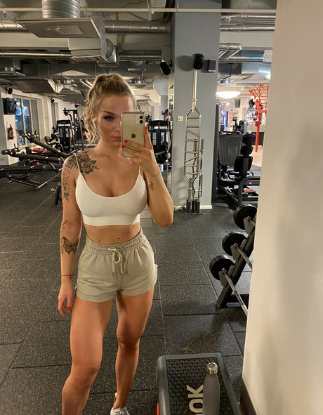 Naken lekkede OnlyFans-bilde av Helenaaar  Hellen