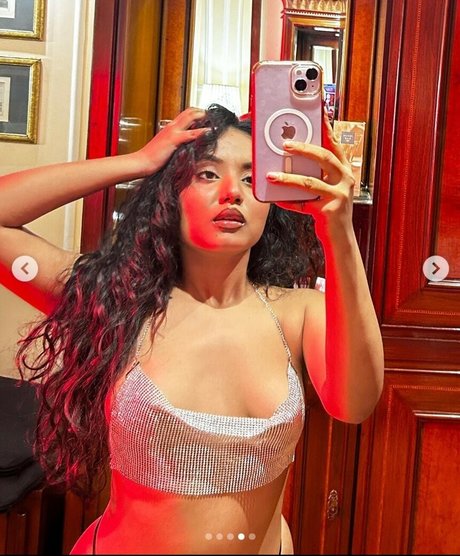 Naken lekkede OnlyFans-bilde av Sneha Biswas