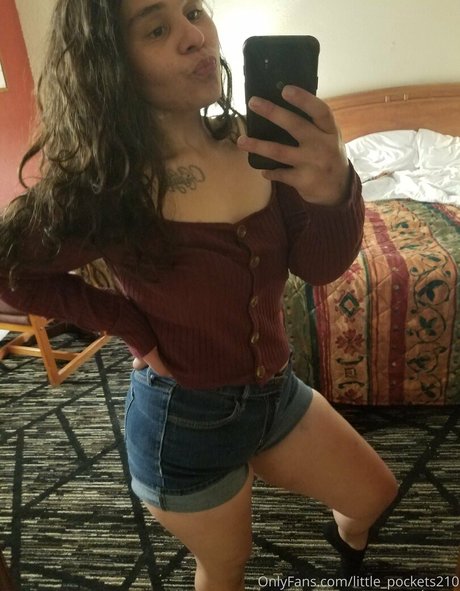 Littlepockets210 OnlyFans