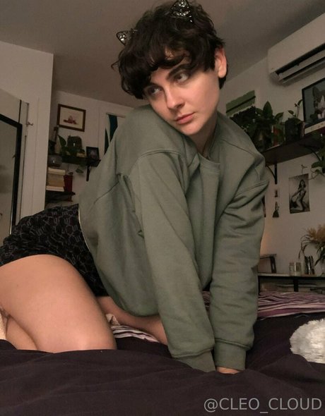 Nahá fotka uniklých OnlyFans od Kingleocloud