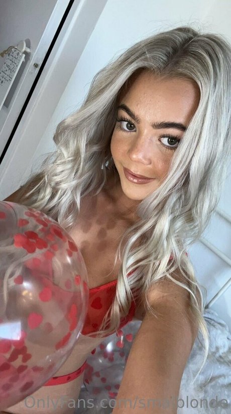 Alaston vuotanut OnlyFans-kuva Smalblonde