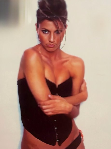 Naken lekkede OnlyFans-bilde av Charisma Carpenter